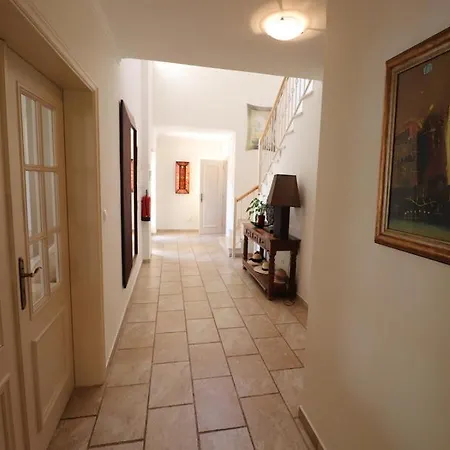 Vale Do Garrao Sleeps 8 With Pool Air Con And Wifi Вилла Кинта-до-Лаго