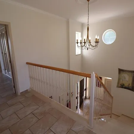 Вилла Vale Do Garrao Sleeps 8 With Pool Air Con And Wifi *