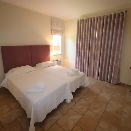 Vale Do Garrao Sleeps 8 With Pool Air Con And Wifi * Quinta do Lago